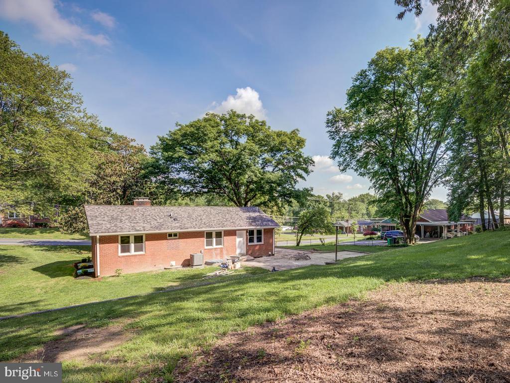 4804 HENDERSON ROAD