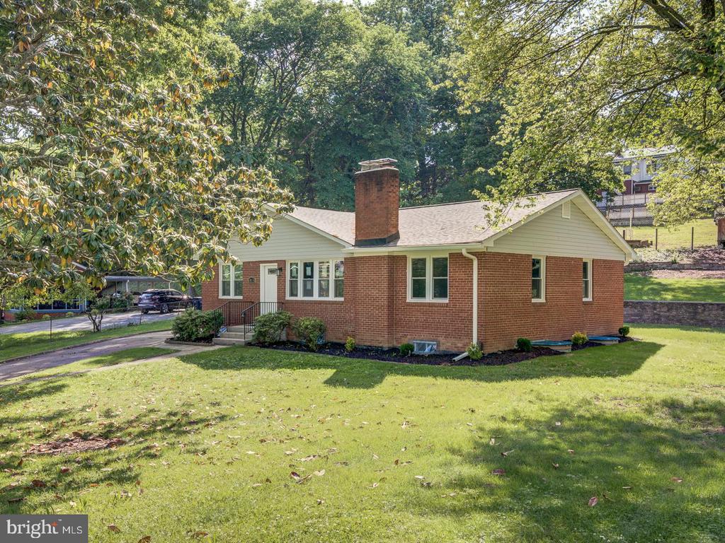 4804 HENDERSON ROAD