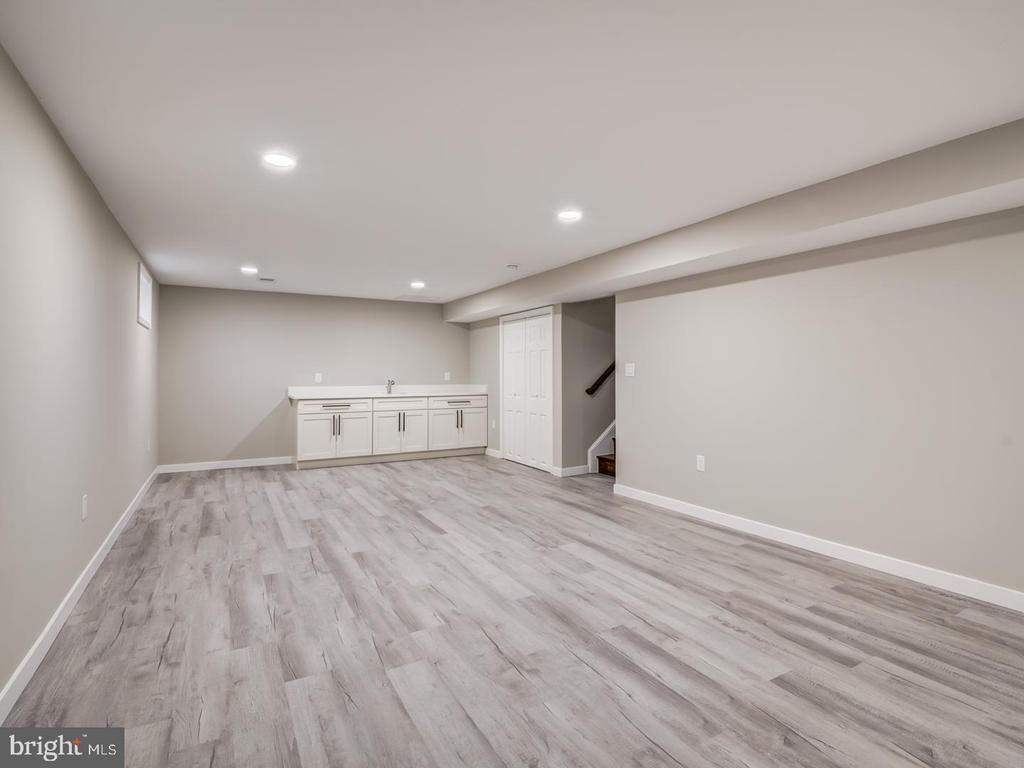4804 HENDERSON ROAD