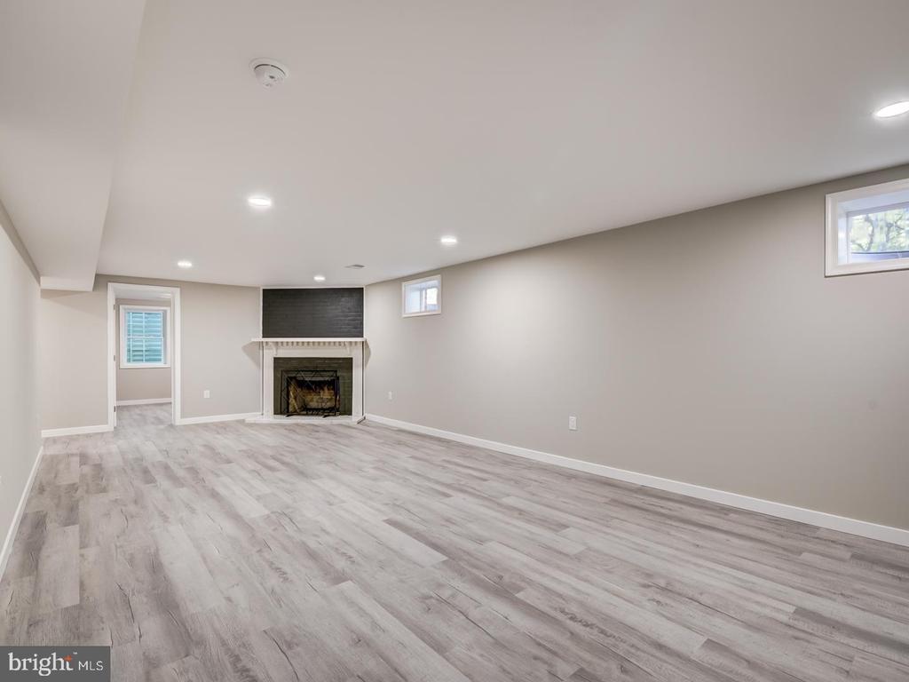 4804 HENDERSON ROAD