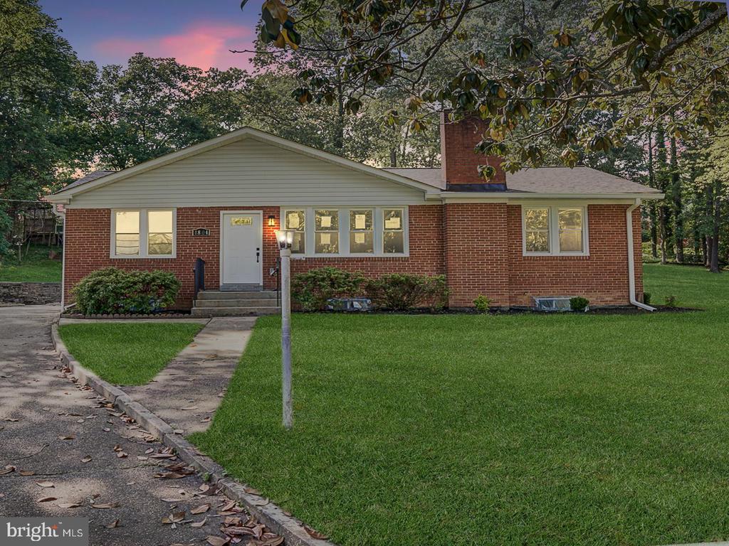 4804 HENDERSON ROAD
