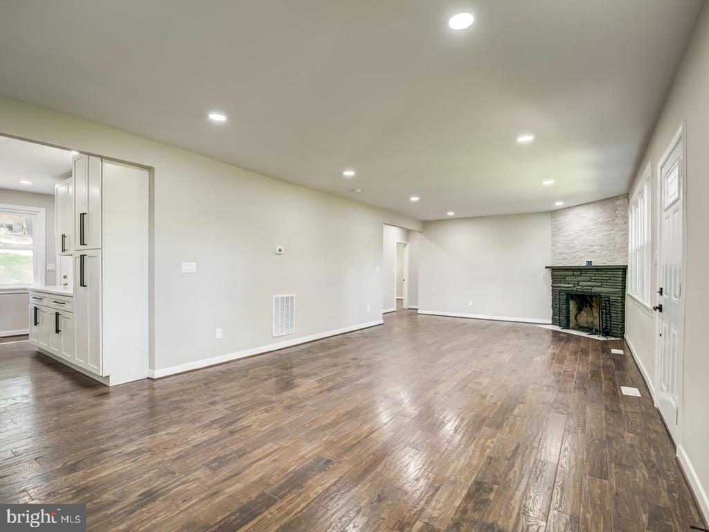 4804 HENDERSON ROAD