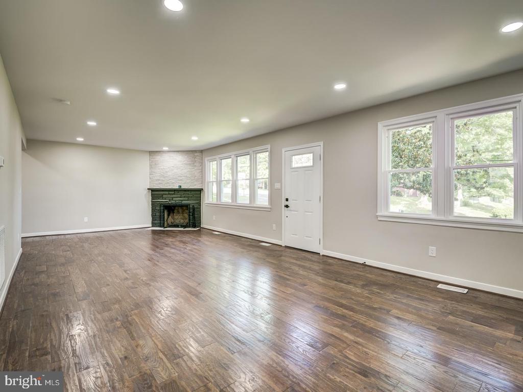 4804 HENDERSON ROAD