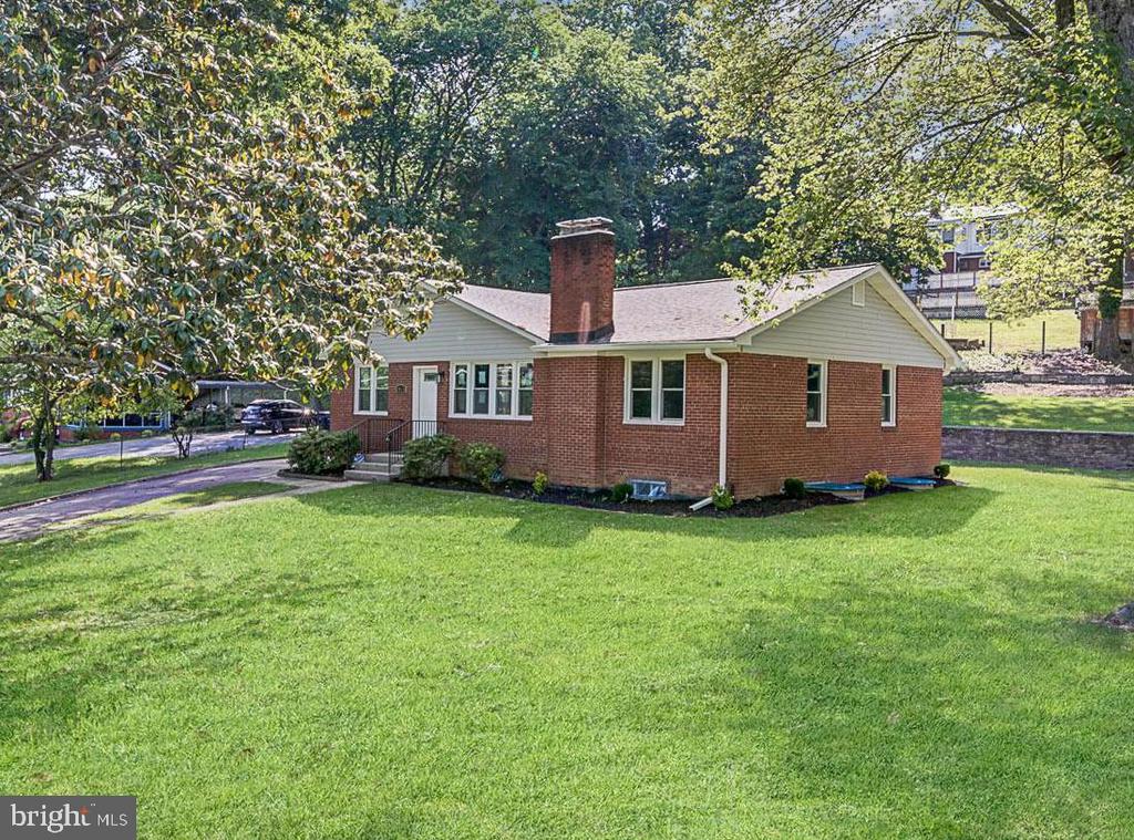 4804 HENDERSON ROAD