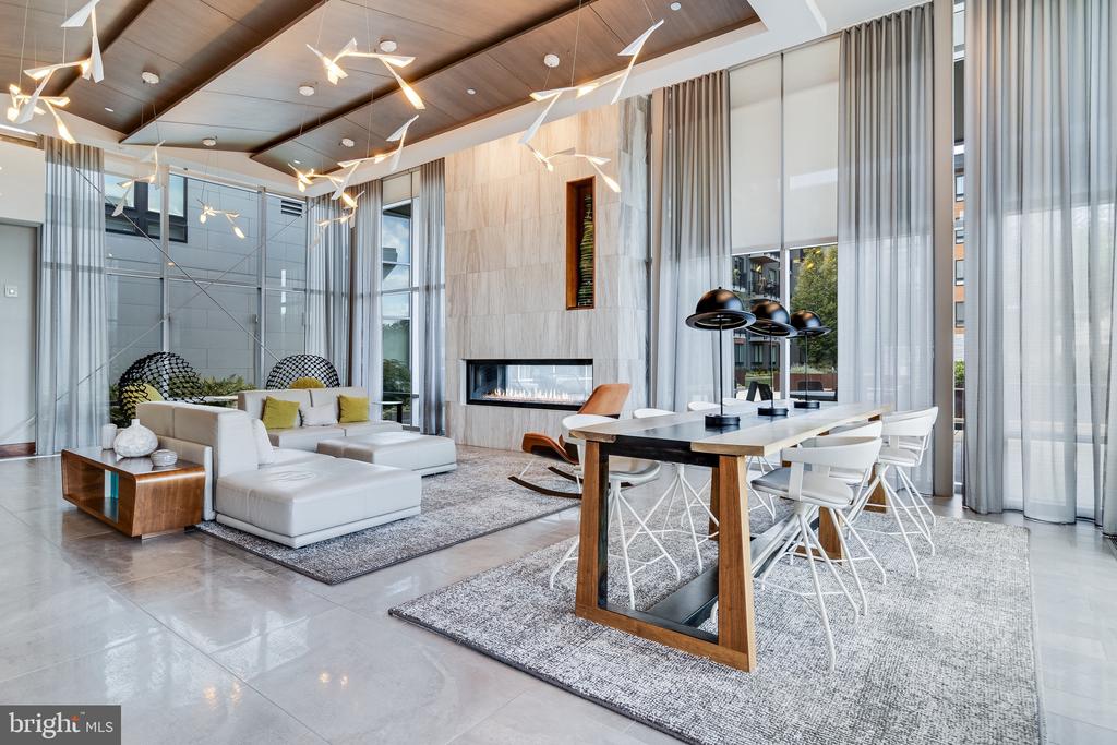 145 RIVERHAVEN DRIVE Unit: 205
