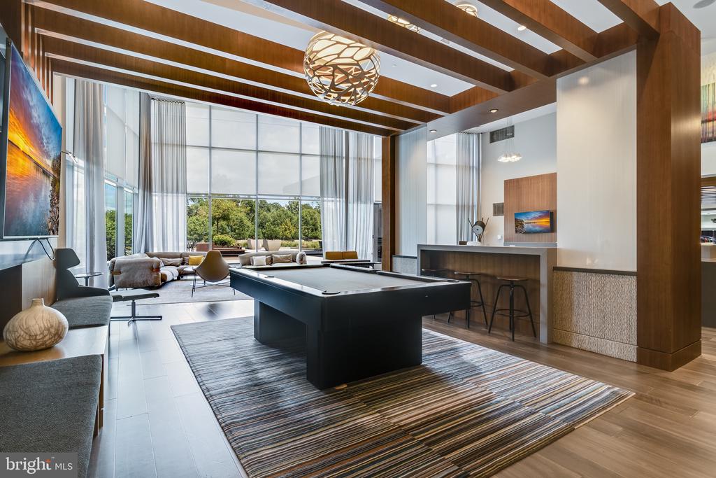 145 RIVERHAVEN DRIVE Unit: 205