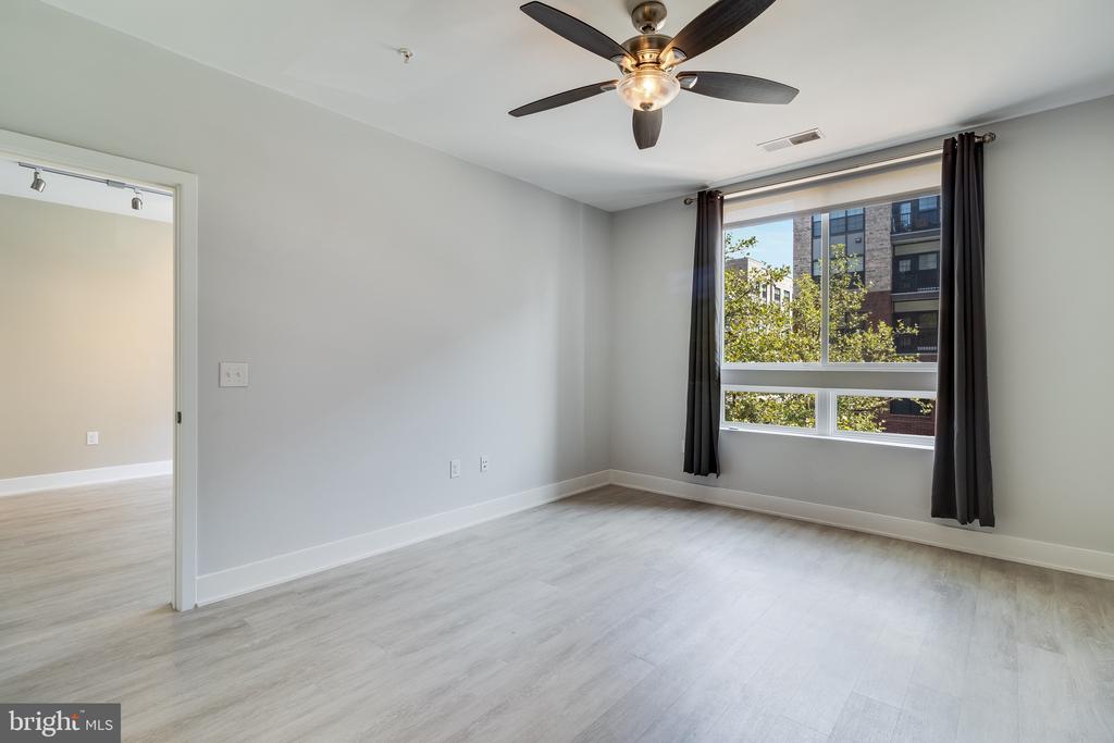 145 RIVERHAVEN DRIVE Unit: 205