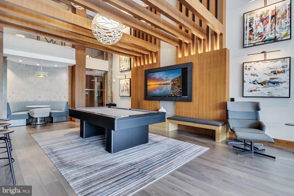 145 RIVERHAVEN DRIVE Unit: 205