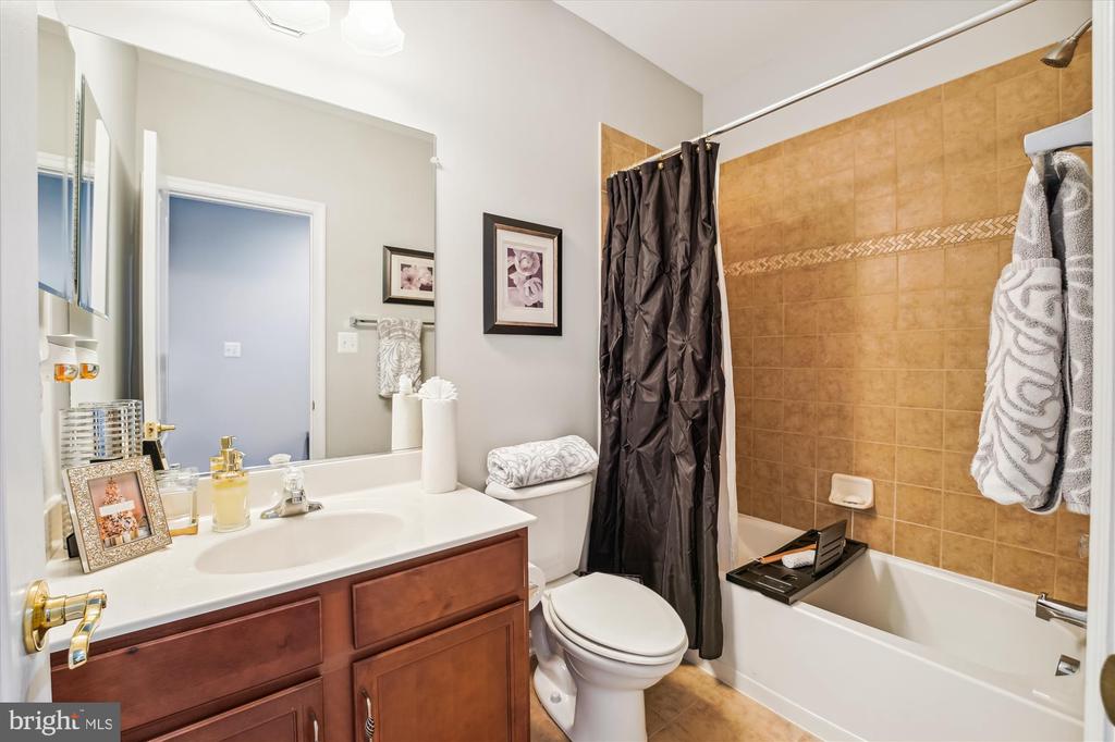 7316 ZEKIAH COURT