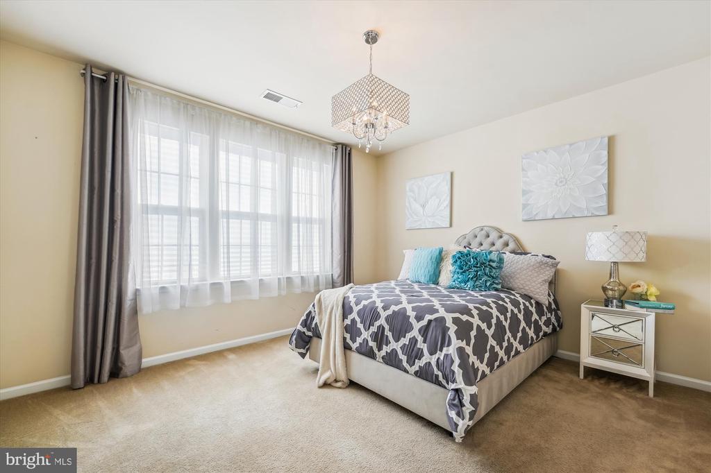 7316 ZEKIAH COURT