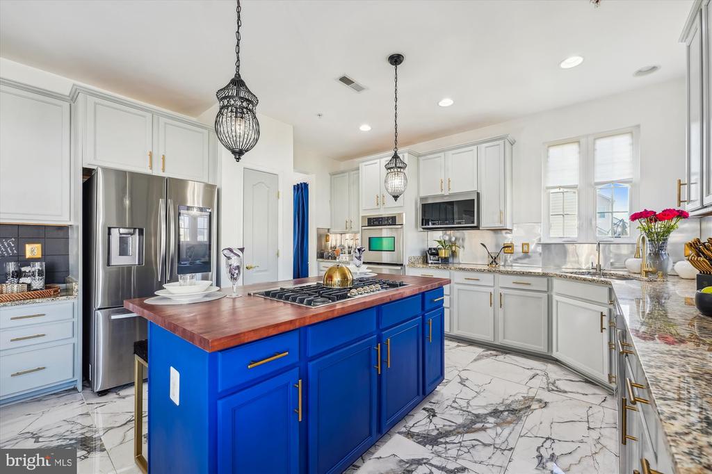 7316 ZEKIAH COURT