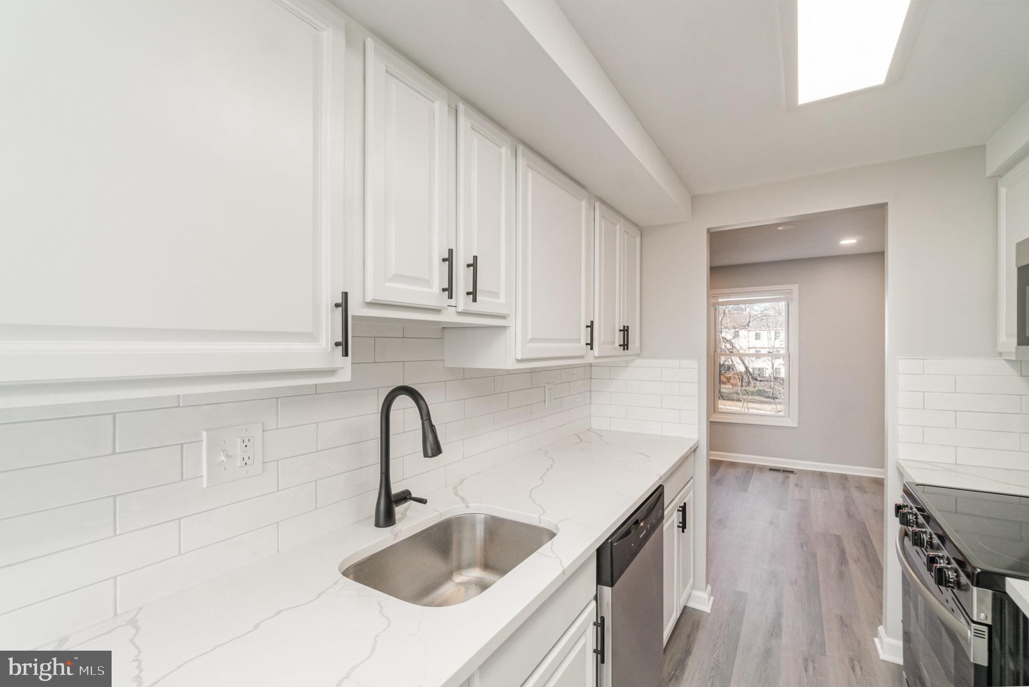 2218 Anvil Ln