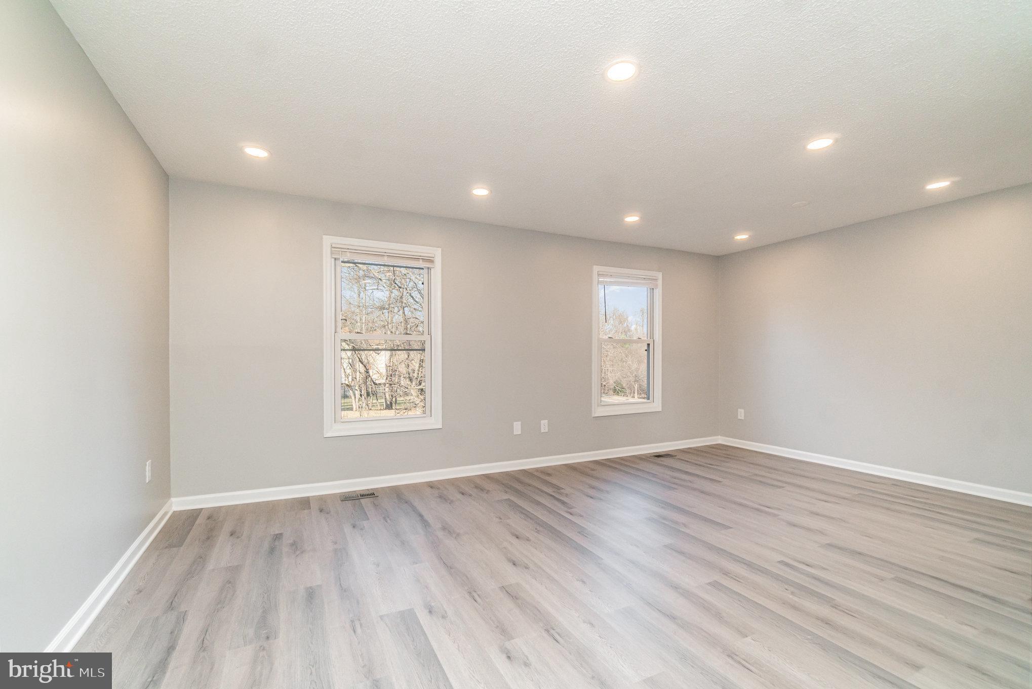 2218 Anvil Ln