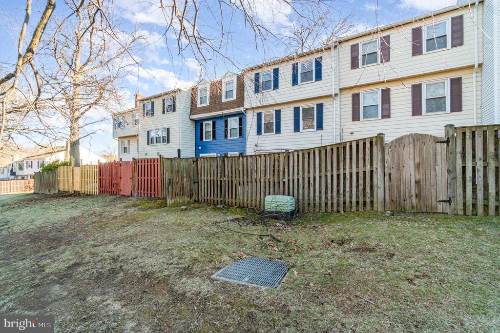2218 Anvil Ln