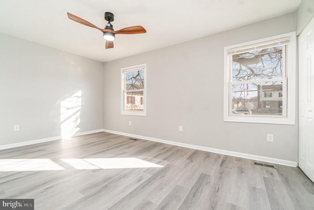 2218 Anvil Ln