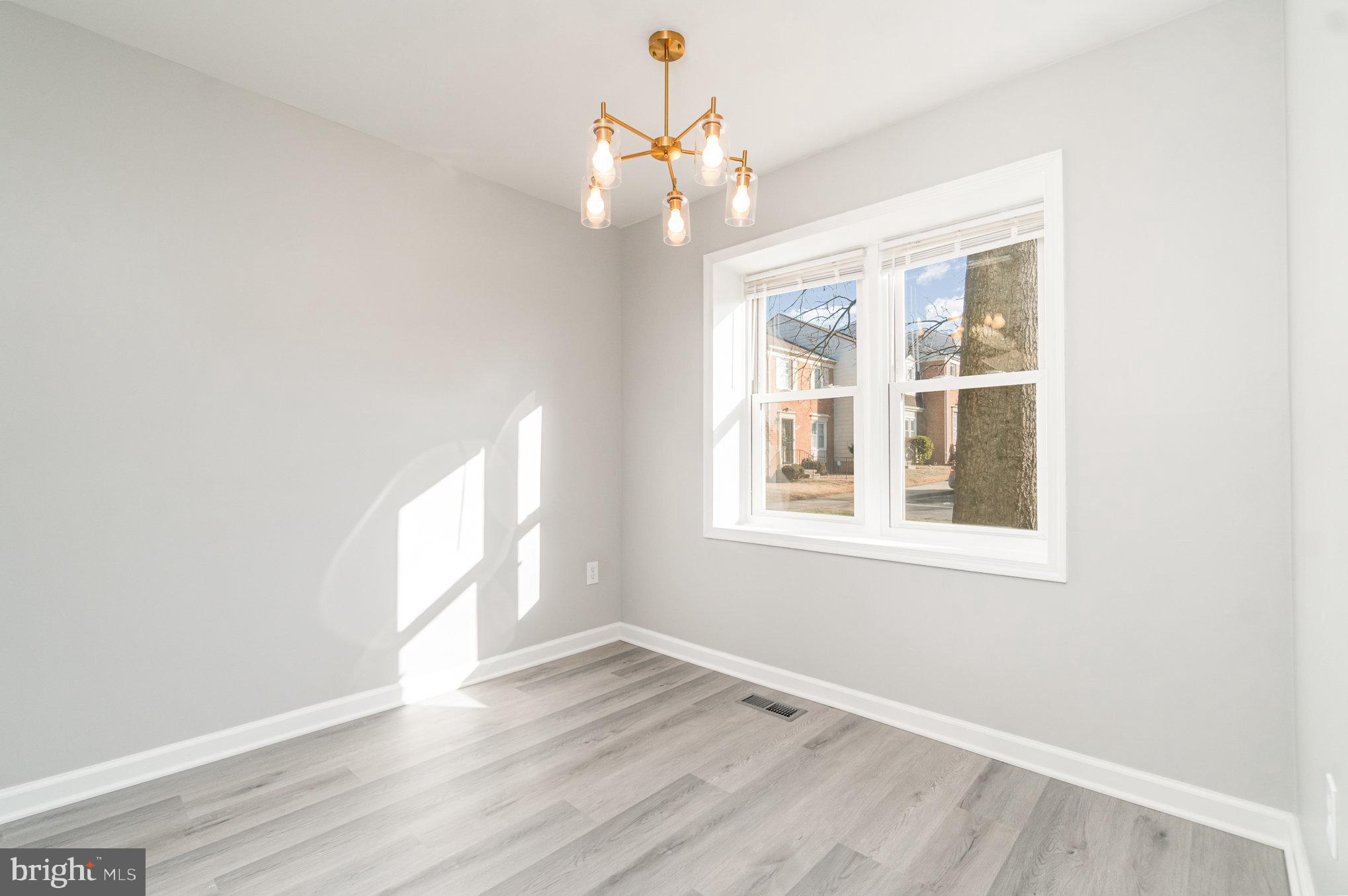 2218 Anvil Ln