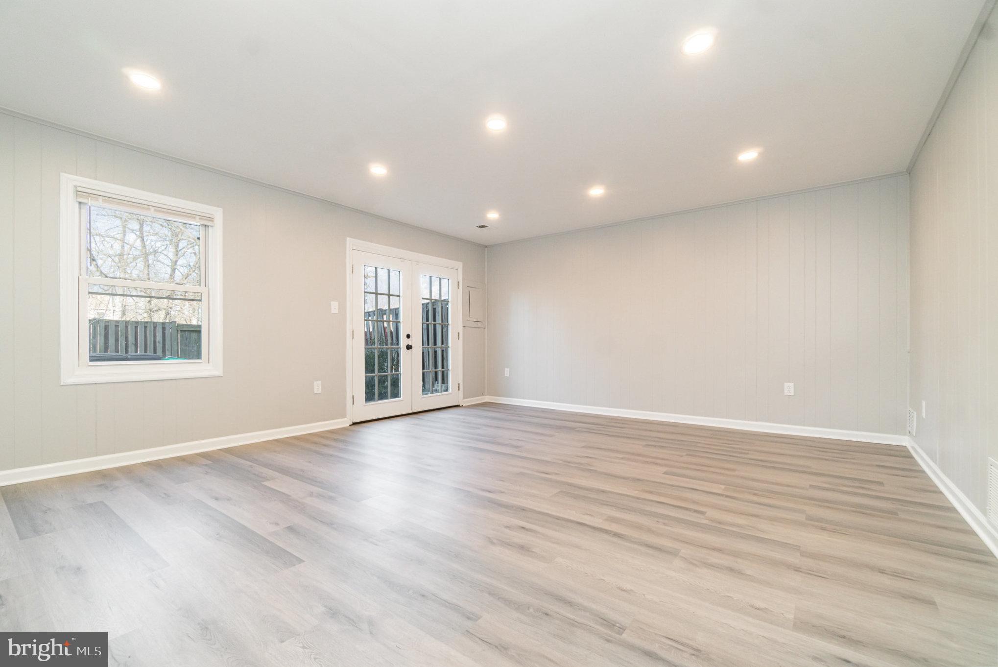 2218 Anvil Ln
