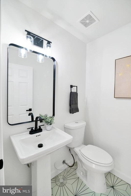 1602 SARATOGA COURT