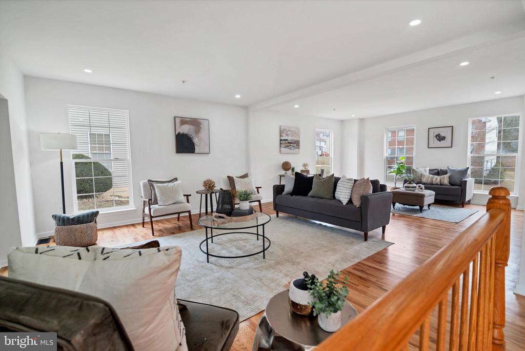 1602 SARATOGA COURT