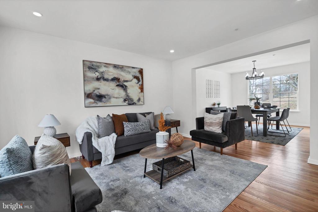 1602 SARATOGA COURT
