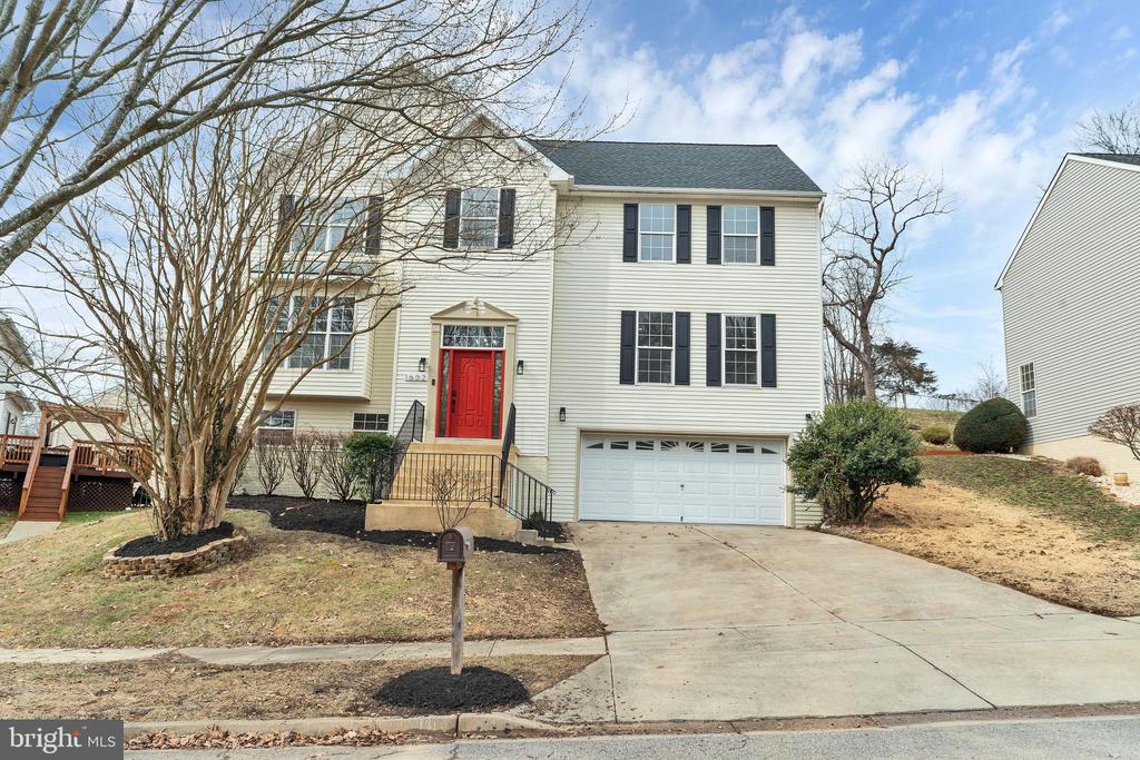 1602 SARATOGA COURT