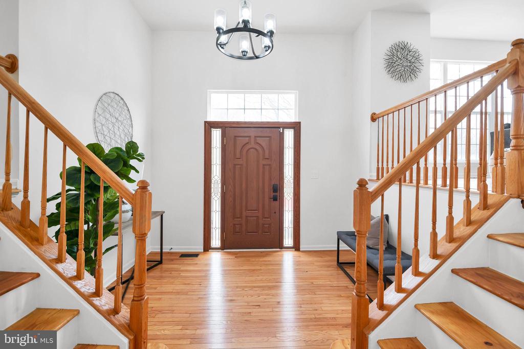 1602 SARATOGA COURT