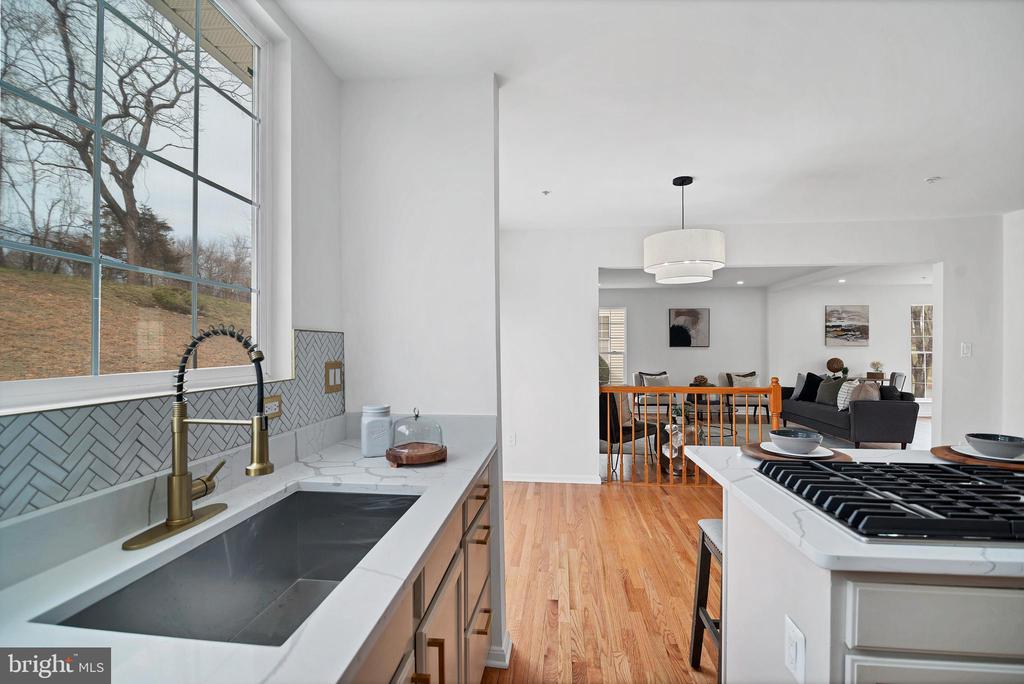 1602 SARATOGA COURT