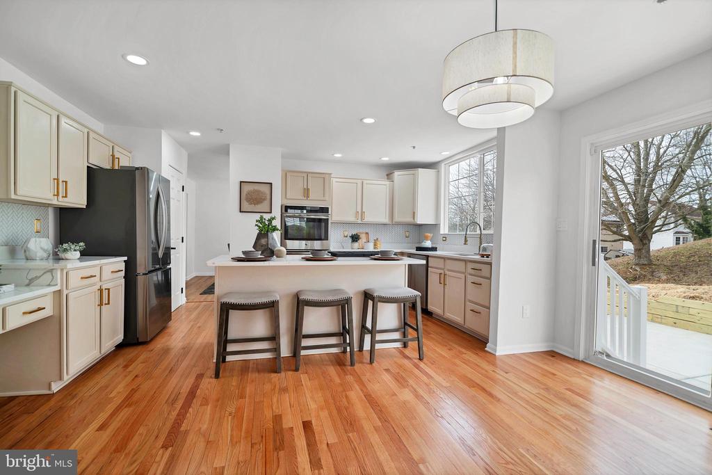 1602 SARATOGA COURT