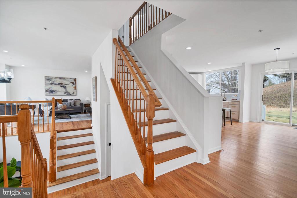 1602 SARATOGA COURT