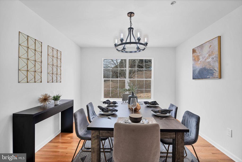 1602 SARATOGA COURT
