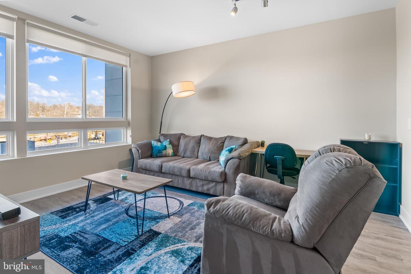 145 Riverhaven Dr #359
