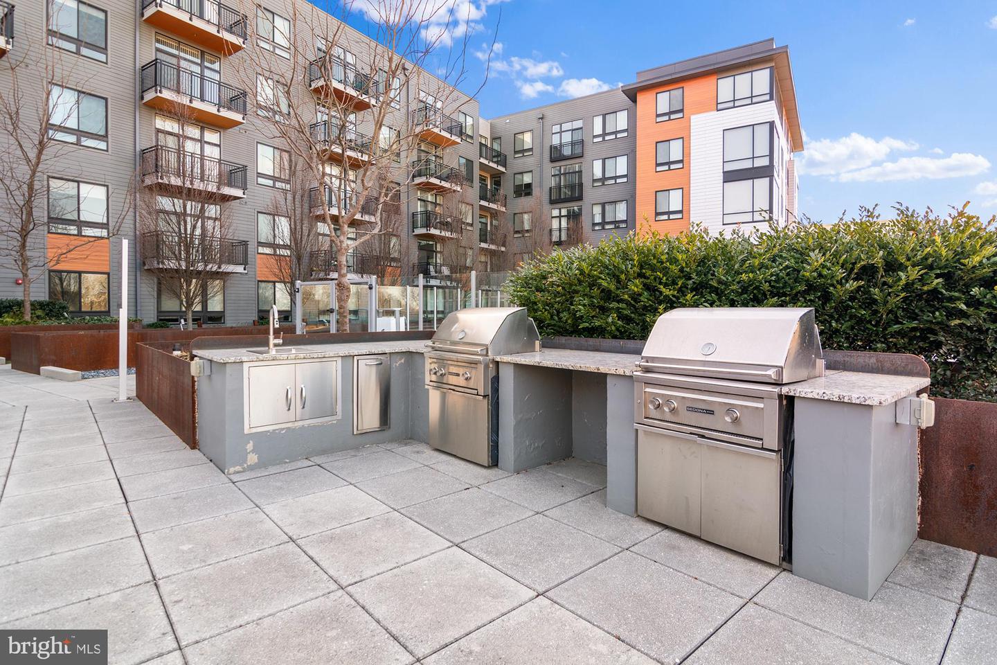 145 Riverhaven Dr #359