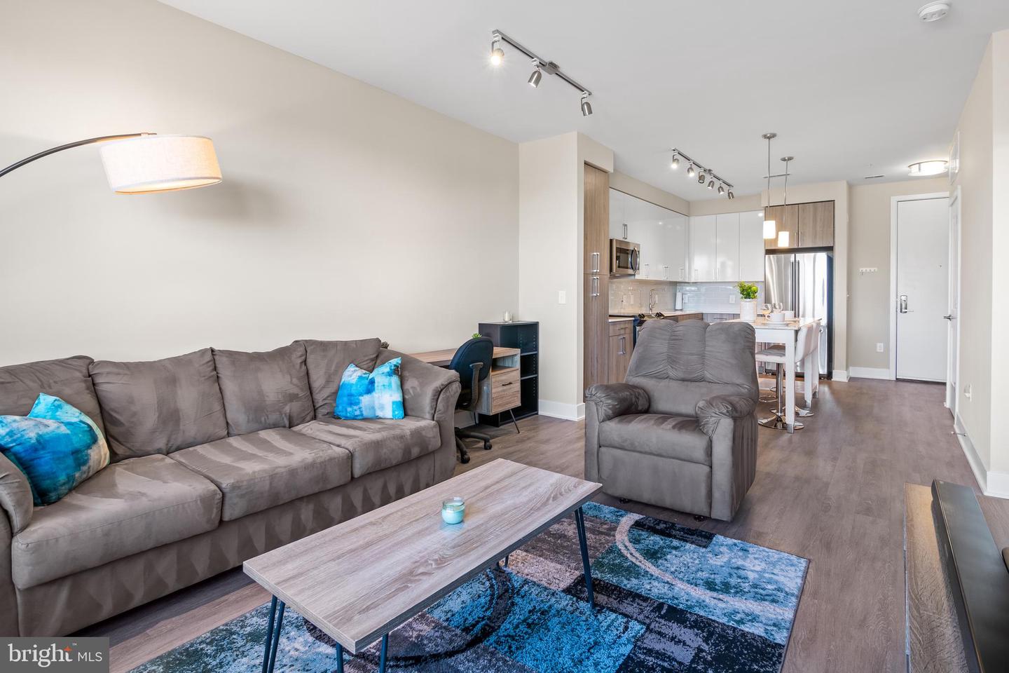 145 Riverhaven Dr #359