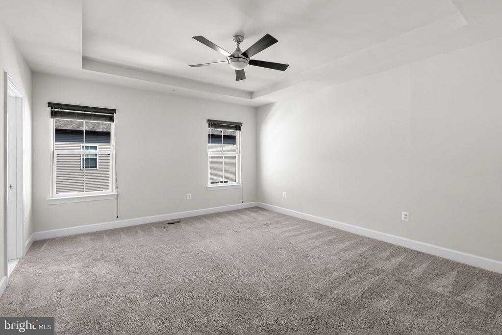 9506 CAPITAL LANE
