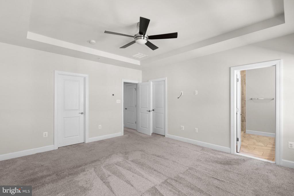 9506 CAPITAL LANE