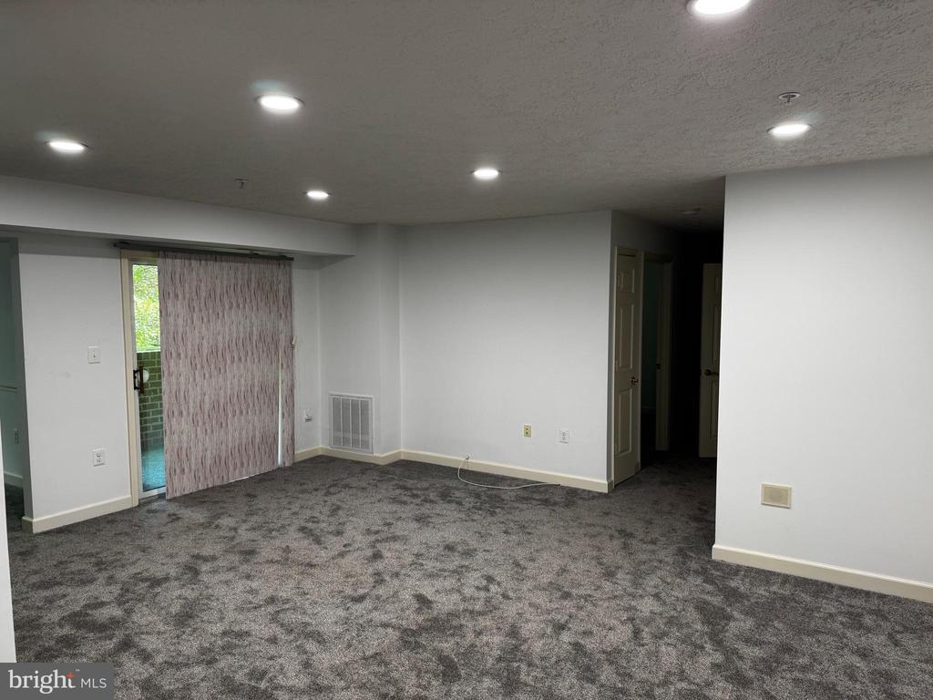 6200 SAINT IGNATIUS DRIVE Unit: 3103