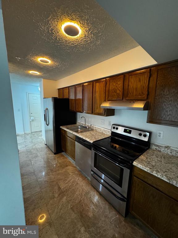 6200 SAINT IGNATIUS DRIVE Unit: 3103