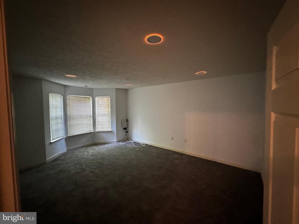 6200 SAINT IGNATIUS DRIVE Unit: 3103
