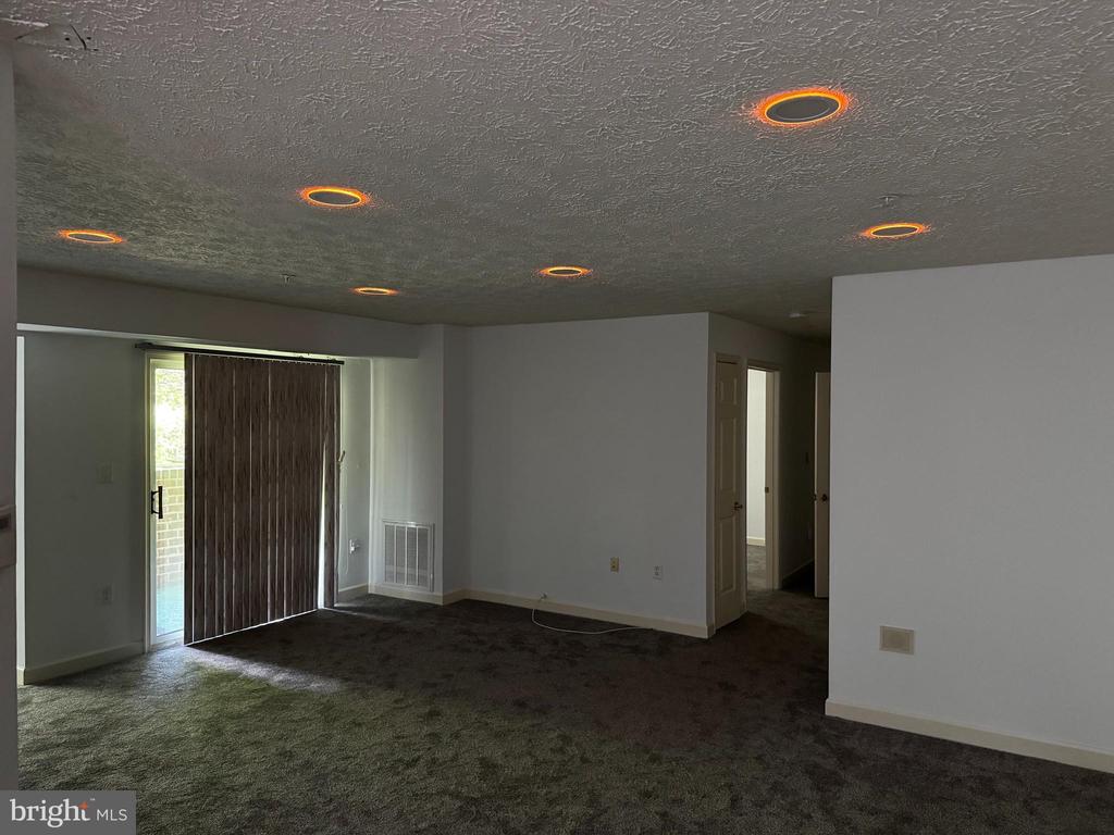 6200 SAINT IGNATIUS DRIVE Unit: 3103