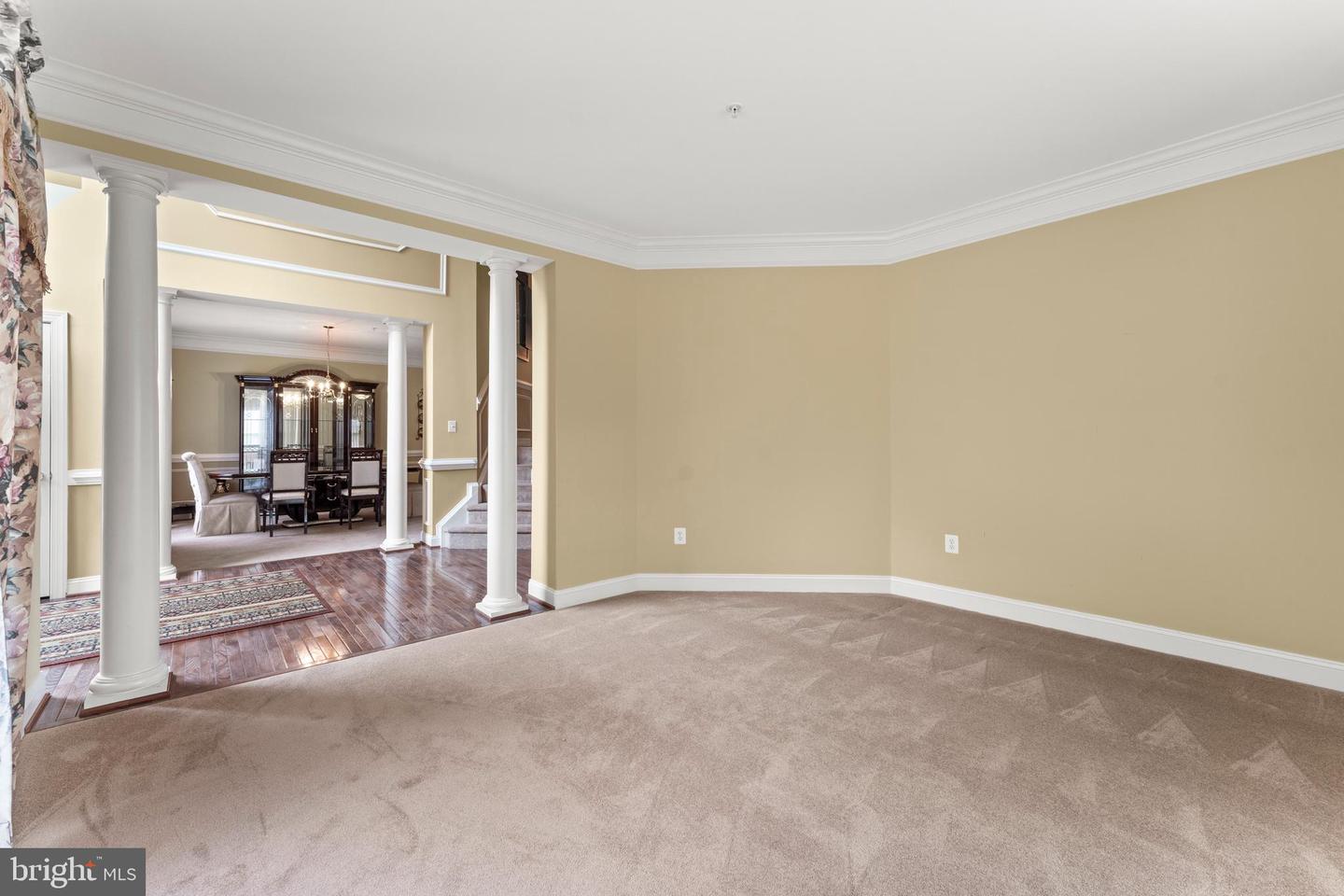 1212 Granada St