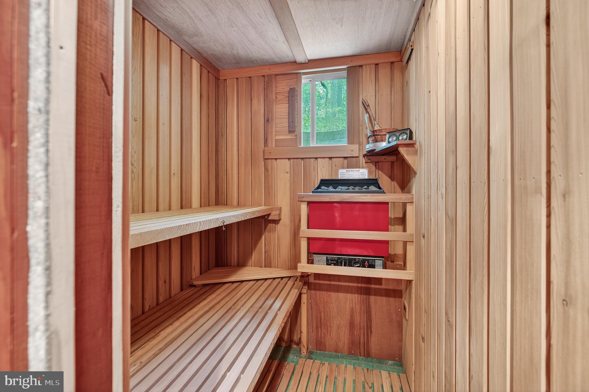 2720 HIDDEN VALLEY ROAD