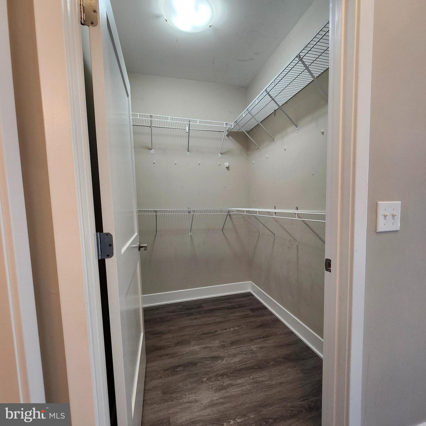 145 RIVERHAVEN DR #454