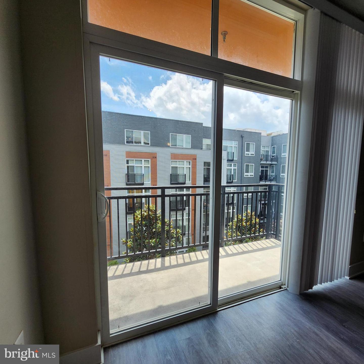 145 RIVERHAVEN DR #454
