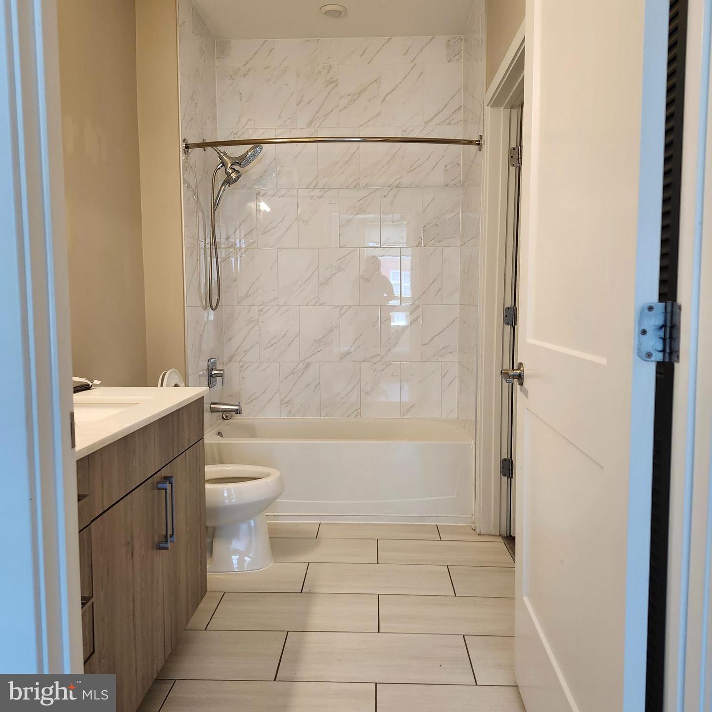 145 RIVERHAVEN DR #454