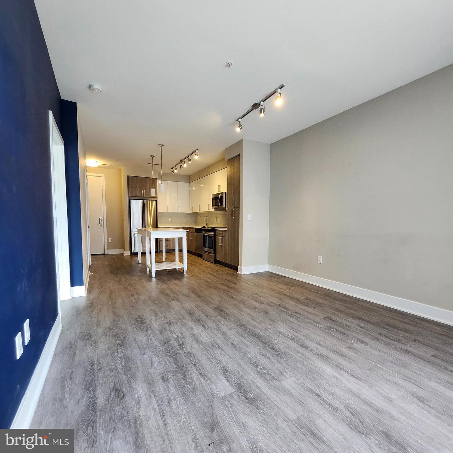 145 RIVERHAVEN DR #454