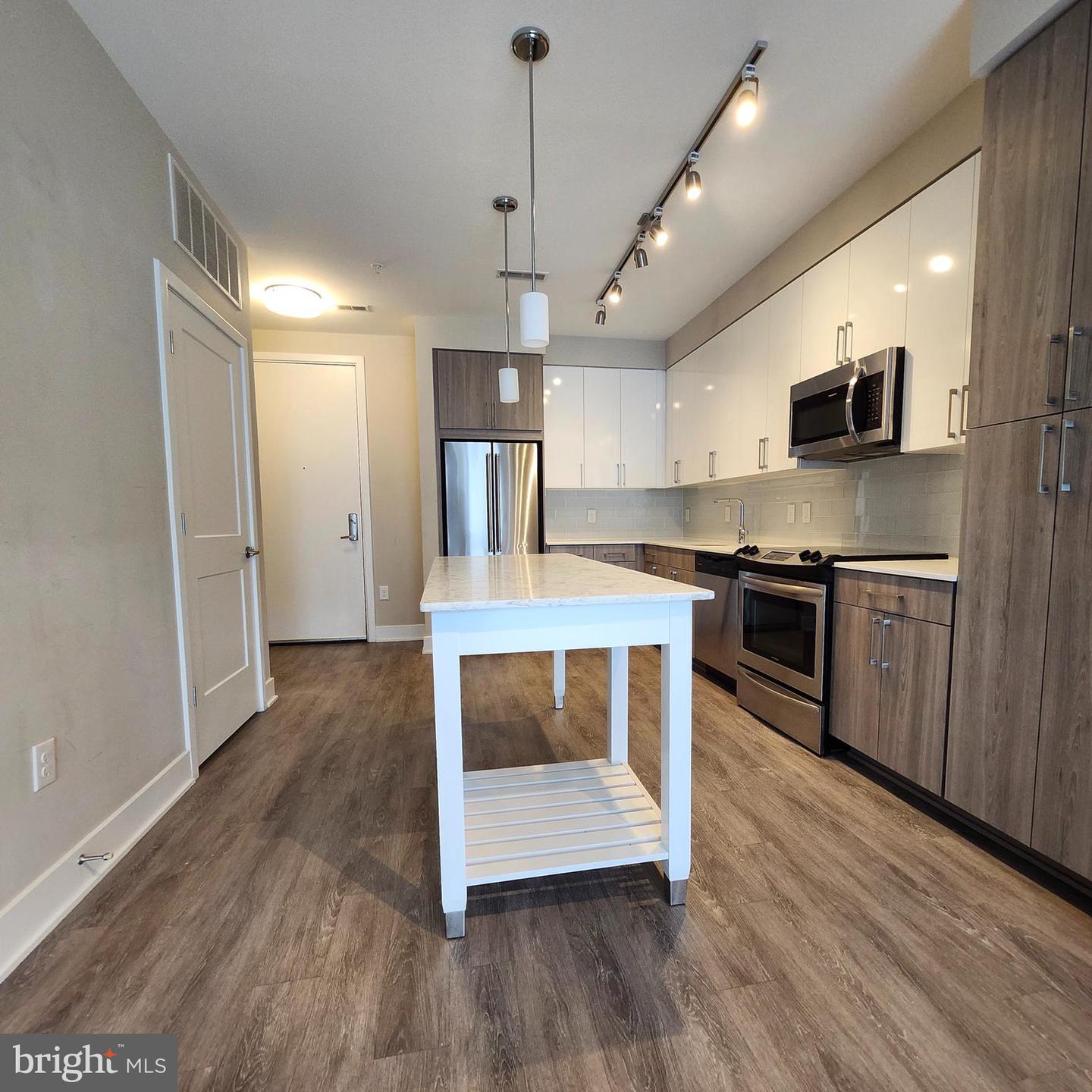 145 RIVERHAVEN DR #454