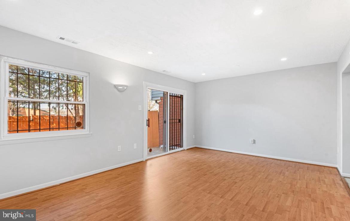 1111 MARCY AVE