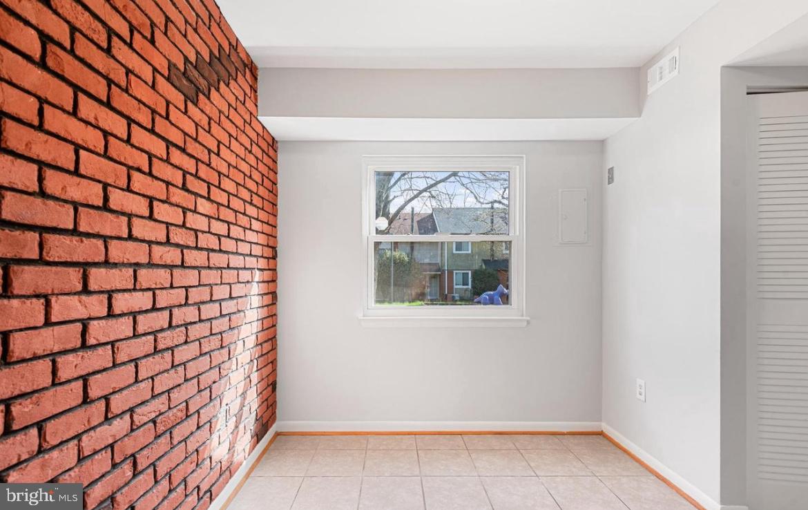 1111 MARCY AVE