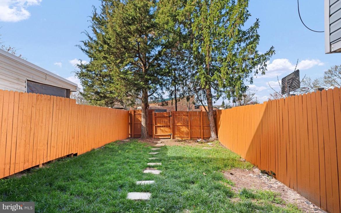 1111 MARCY AVE