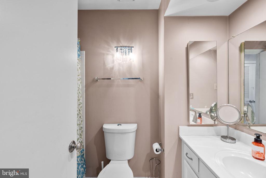 14239 JIB STREET Unit: 21